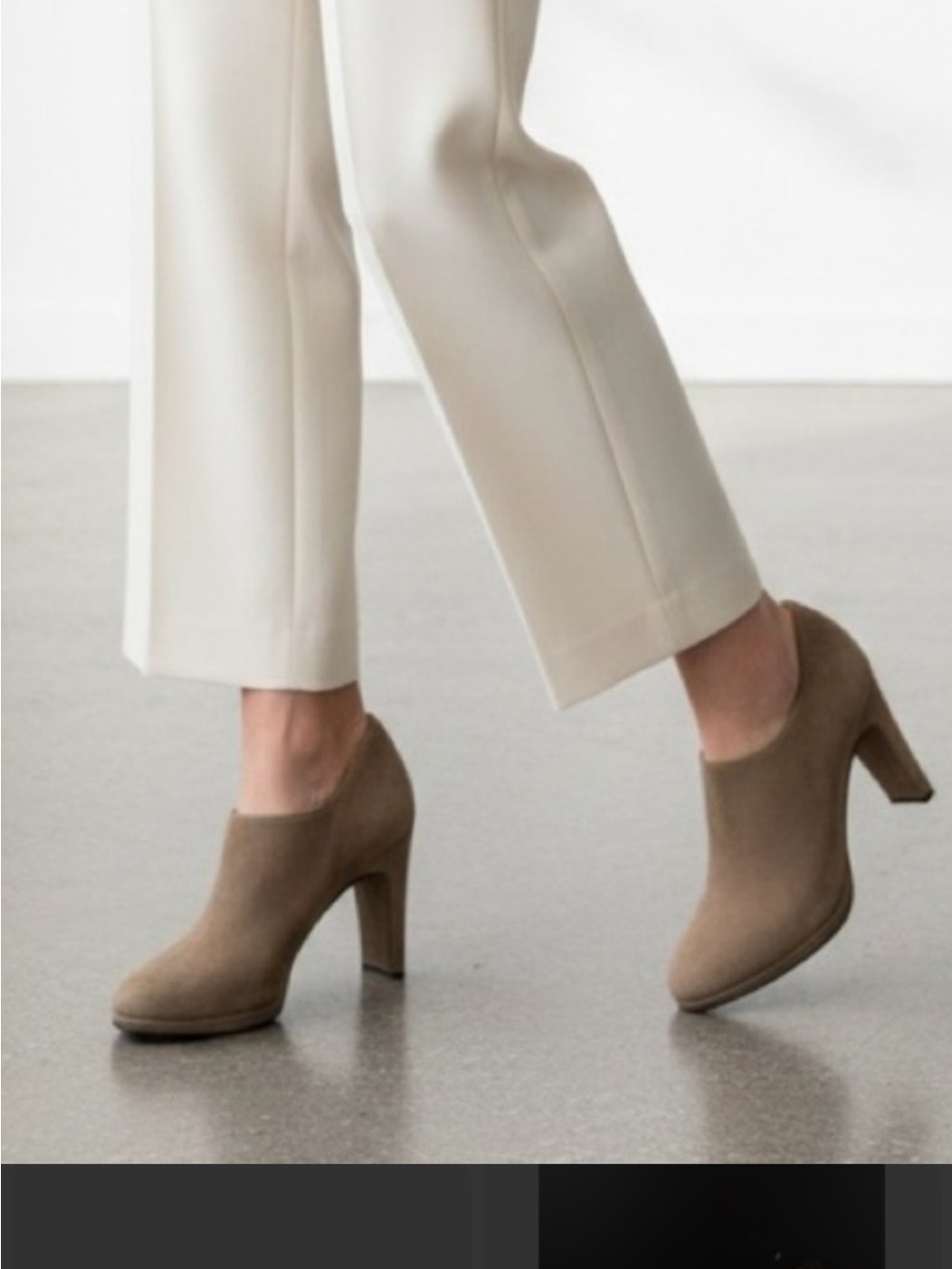 STUART WEITZMAN Booties Suede Taupe Block Heel Size 8.5
